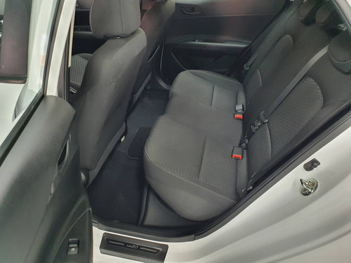 Imagem 9 de 12 de Hyundai Hb20 1.0 12v Flex Vision Manual