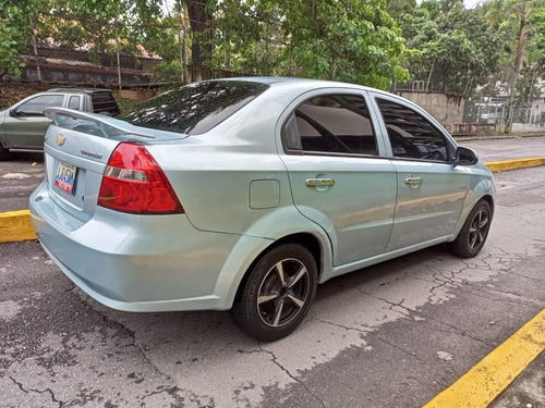 Imagen 2 de 5 de Chevrolet Aveo Lt
