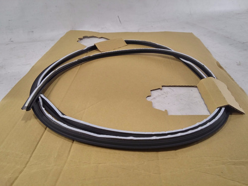 Imagen 2 de 6 de Moldura Vidrio Panorámico Chevrolet Alto