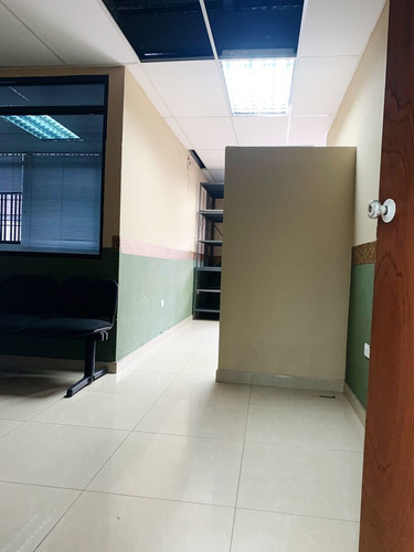 Imagen 8 de 14 de Venta. Edificio Comercial. Barrio Obrero