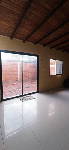 Imagen 6 de 9 de Alquilo Casa En San Diego Valle De Oro 04244076082