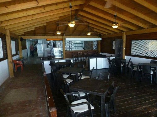 Vendo Dos Aparta-hoteles / Restaurantes En Boca Chica.