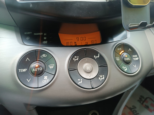 Toyota RAV4 2.4 4x4 Aut. 5p