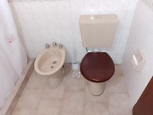 Casa En Venta - 4 Dormitorios 2 Baños - 450mts2 - Mar Del Tuyú