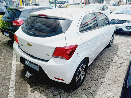 Imagem 12 de 13 de Onix 1.4 Mpfi Ltz 8v Flex 4p Automático