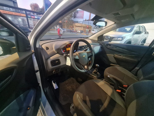 Imagen 21 de 21 de Nuevo Chevrolet Onix Joy Plus Prisma Black 0km 2023 Smt6