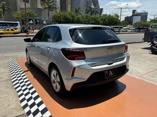 Chevrolet Onix PREMIER HB 1.0 AT