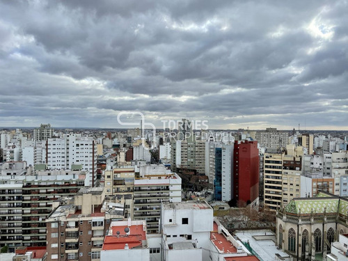Imagen 16 de 30 de Tour Virtual Departamento En Venta 2 Ambientes En Dúplex Con Vista Panorámica - Centro Mar Del Plata
