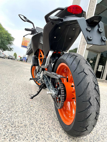 Motocicleta Ktm Duke 390cc
