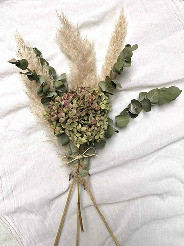 Ramo Flores Secas Hortesia Pampas Grass Eucalipto