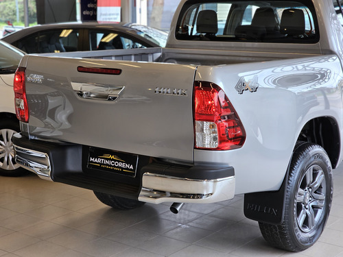 Toyota Hilux Pick-up 2.8 Cd Sr 204cv 4x4 At