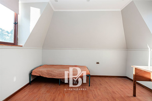 Casa En Venta De 4 Dorm. En Las Condes