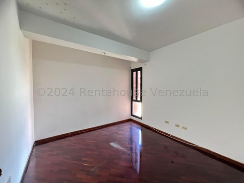 Ft Apartamento En Venta 184 Mts Mas Un Maletero Anexo 40 Mts2- Urb. Miranda / Mls#24-27708