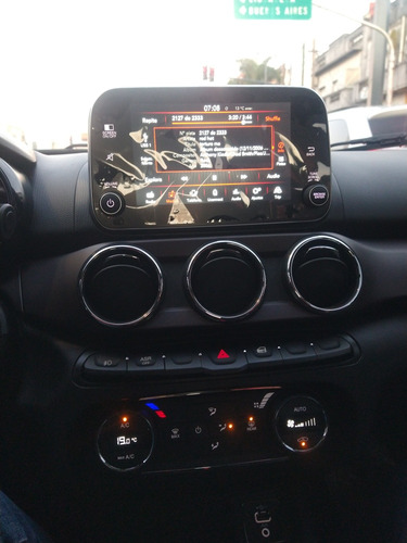 Fiat Cronos 1.8 16v Precision