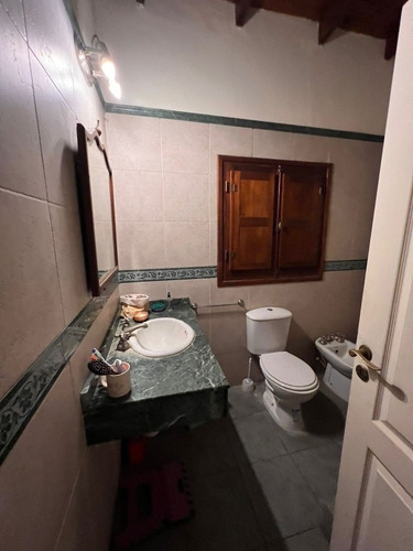 Casa Quinta, Alquiler Temporario. Excelente Ubicación, Seguridad, Arboleda De 100 Años Y Muy Bien Amoblada.