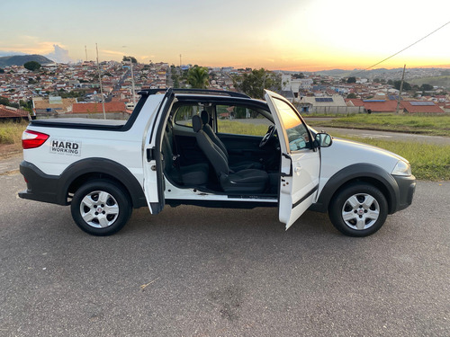 Fiat Strada 1.4 Hard Working Cab. Dupla Flex 3p