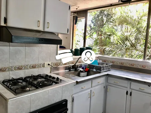 Apartamento En Venta En Poblado Loma De Los Parra Con Terraza Y 2 Jacuzzis