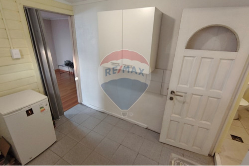Casa Con Amplio Jardín Y Buena Conectividad