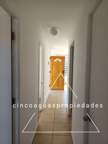 Casa Muy Luminosa Y Con Excelente Ubicación
