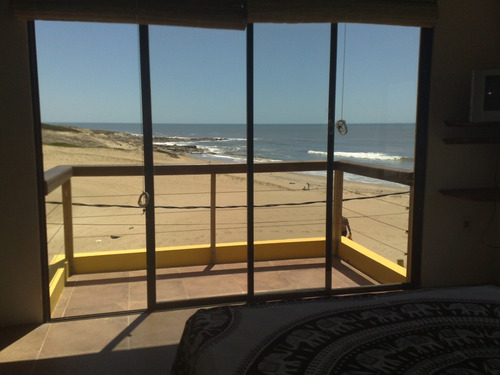 Imagen 11 de 18 de Casa Lobos De Mar Punta Del Diablo, 2 Dormitorios / Frente Al Mar.