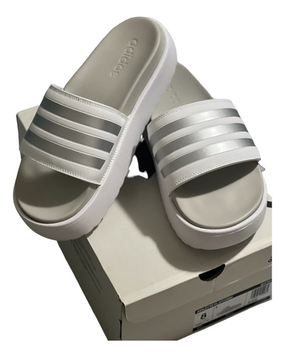 Sandalias adidas , Plataforma Adilette