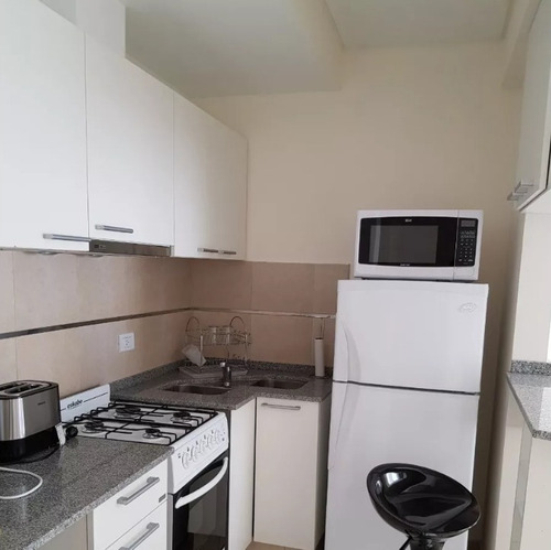 Imagen 7 de 12 de Alquiler Departamento Con Cochera Techada En Mendoza Zona Residencial Y Centro De Mendoza