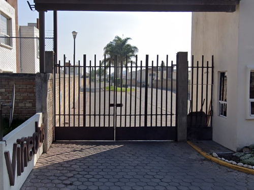 Inmueble Escriturado Con Posesión En Juan C. Bonilla, Colonia Viñedos De Burdeos, Puebla. Sk04