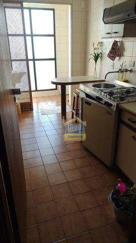 Imagem 3 de 7 de Flet No Centro De Campinas Com, 01 Suite, Cozinha E Sacada Com Piscina. - Fl0003