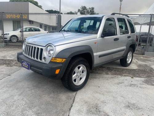 Imagem 2 de 15 de Jeep Cherokee Sport 4x4 3.7 V-6 4p 2006