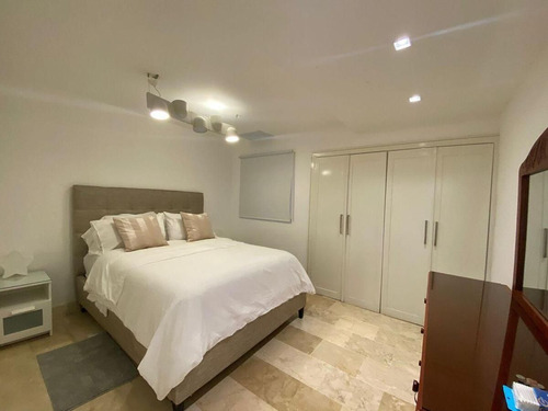 Apartamento Amueblado En Renacimiento De 3 Habitaciones