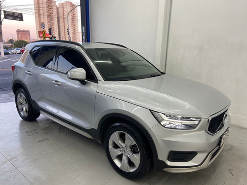 Volvo XC40 2.0 T4 5p