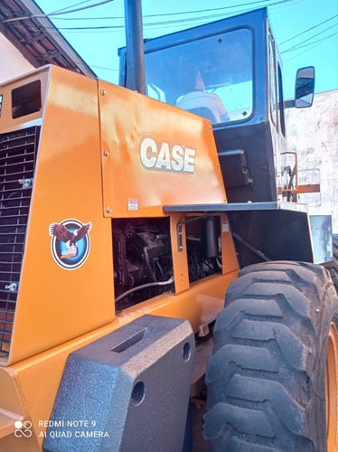 Imagem 6 de 14 de Pá Carregadeira Case W20e