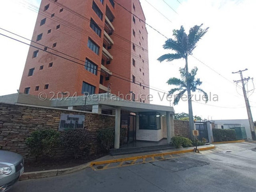 Maribel Morillo Asesor Inmobiliario De Rentahouse Vende Apartamento Tipo Estudio; De 77m2; Ubicado En Montereal; Este De Barquisimeto Lara