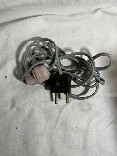 Proyector De Diapositivas Japonés En Su Estuche Original (Usado)