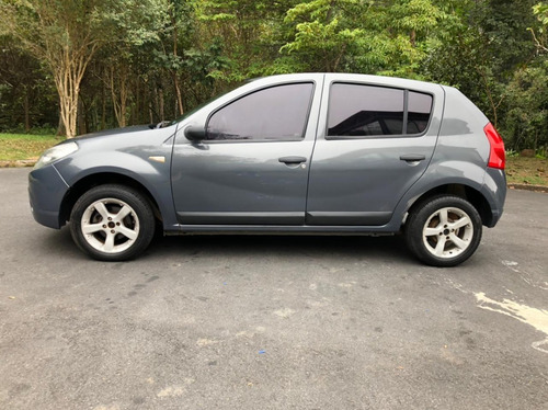Imagem 10 de 12 de Renault Sandero 1.6