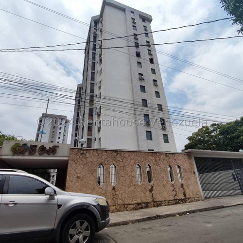 José Trivero Vende Bello Apartamento Amoblado, Ubicado En Zona Este De Barquisimeto 