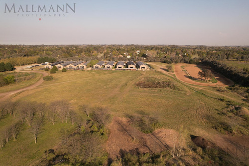 Venta Lotes Al Polo En Pilará Barrio Cabriolet