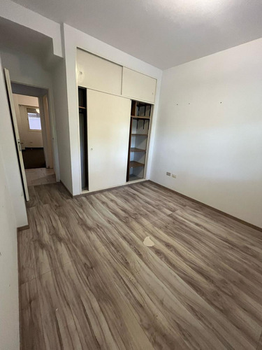 Departamento En Alquiler Frente A Plaza Flores