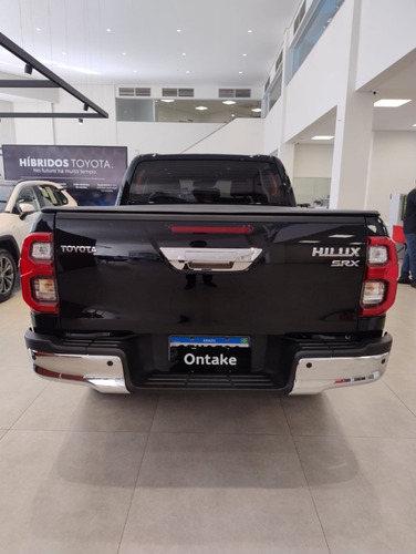 Toyota Hilux 2.8 D-4D TURBO DIESEL CD SRX 4X4 AUTOMÁTICO