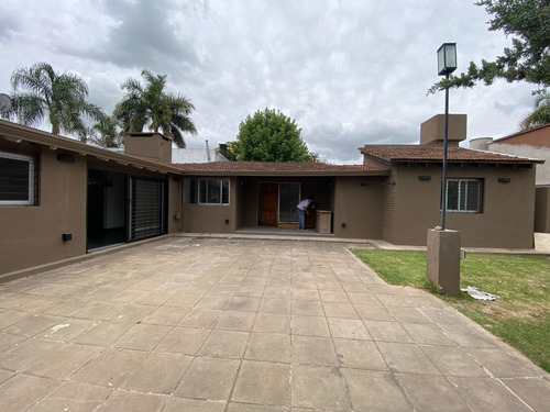 Casa En Venta Calle 10 E/ 422 Y 423