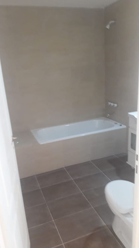 Imagen 6 de 13 de Casa Venta Homero 200 Villa Luro