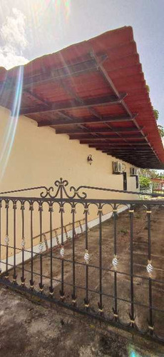 Imagen 4 de 16 de Se Vende Casa Urb. La Floresta