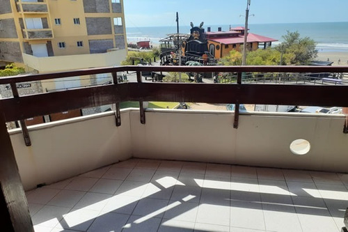 Imagen 11 de 24 de Depto Ubicado En Pleno Centro Con Salida Directa Al Mar 3º Piso Ascensor Cochera Encargado Vista Al Mar
