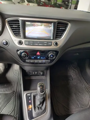 Hyundai Accent 1.6 Hb Gls At