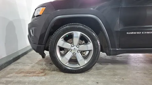 Jeep Grand Cherokee 5.7 LIMITED LUJO HEMI V8 MDS