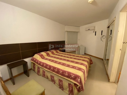 Hotel En Venta En La Península A Pasos Del Puerto- Ref: 37584