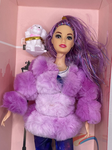 Muñeca Articulada Shining Abrigo Esponjoso Coleccionable