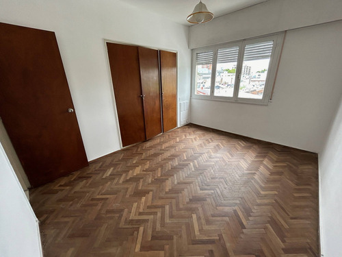 Alquiler - Apartamento Con Un Dormitorio En La Blanqueada - Juan Ramón Gómez Y Estero Bellaco