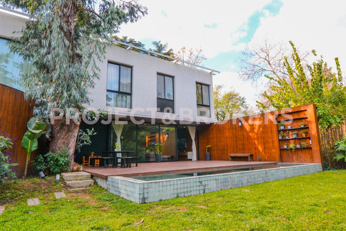 Casa En Parque Leloir A Estranar