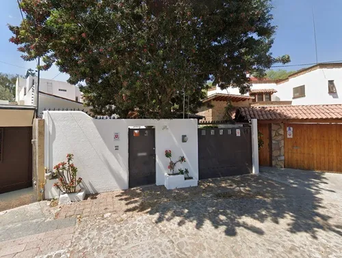 Casa En Venta Casa En Venta En Col. Jurica Pinar, Mv